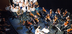 Das MUSIKSCHUL-ORCHESTER zu Gast im Stadttheater Das MUSIKSCHUL-ORCHESTER zu Gast im Stadttheater